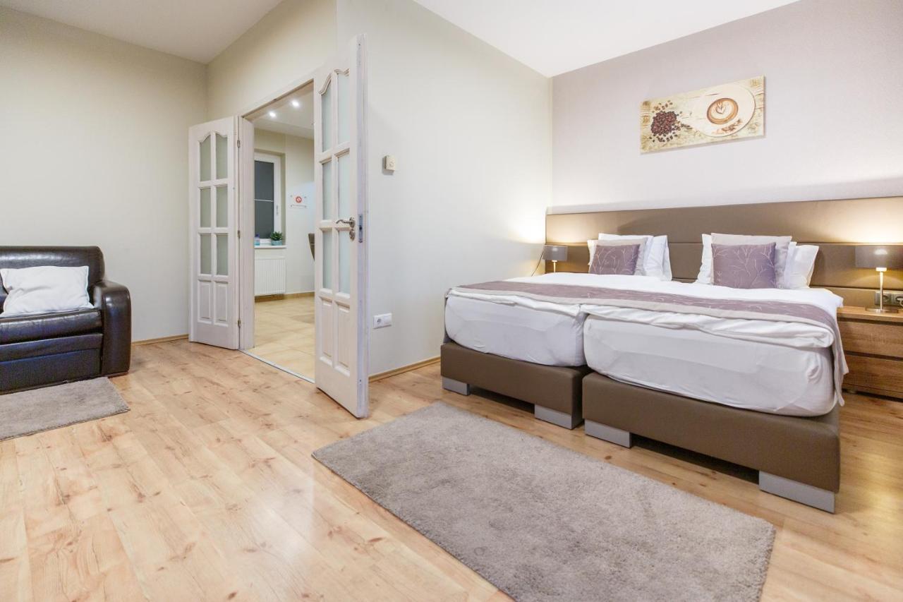 Mokka Apartments ミシュコルツ エクステリア 写真