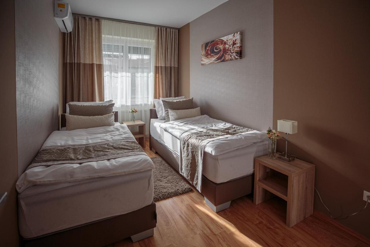 Mokka Apartments ミシュコルツ エクステリア 写真